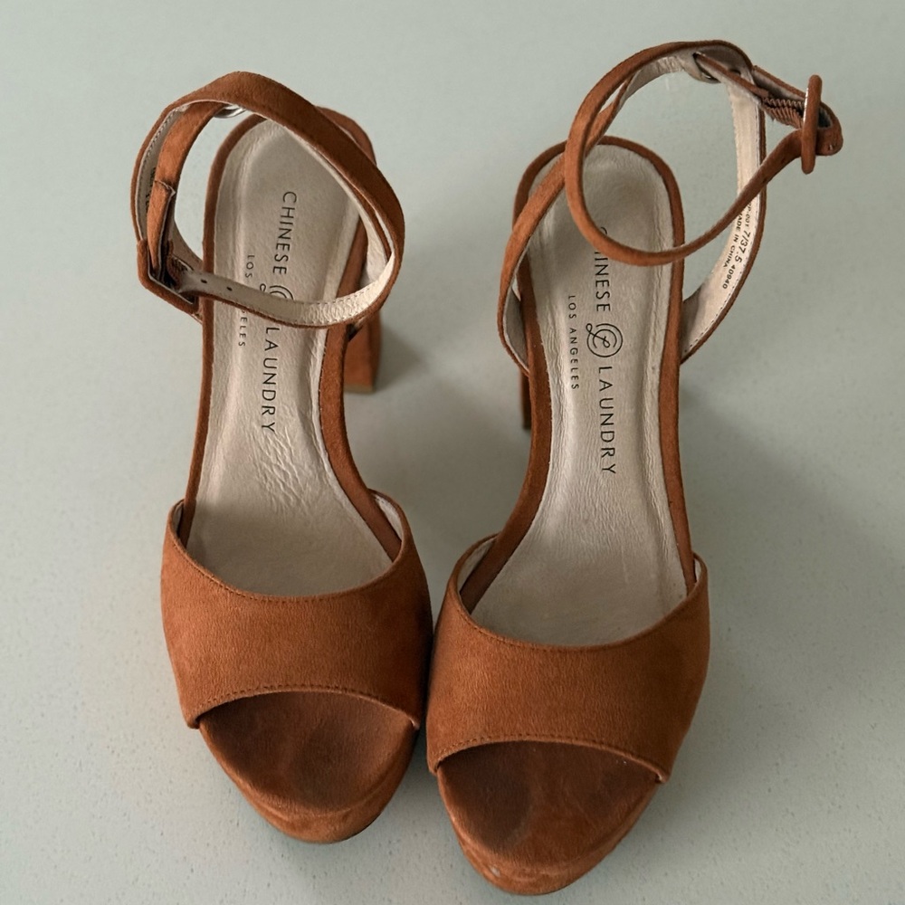Chinese Laundry Platform Heel